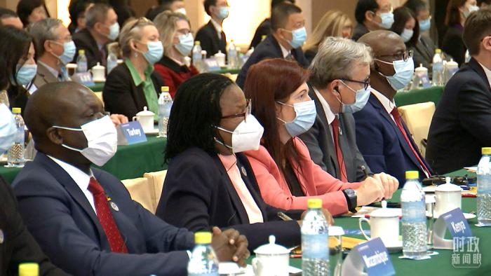 △紀(jì)念會(huì)議分會(huì)場的與會(huì)嘉賓。(總臺(tái)央視記者楊立峰拍攝)