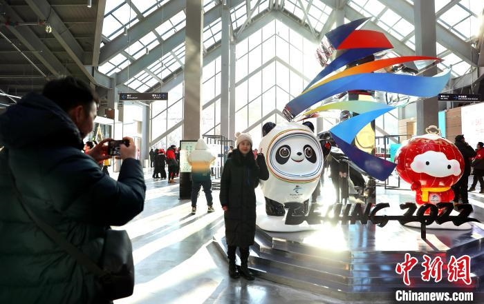 圖為滑雪場現(xiàn)場。　許婷 攝