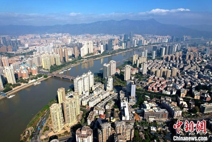 資料圖：城市高樓林立。 <a target='_blank' href='/'>中新社</a>記者 王東明 攝