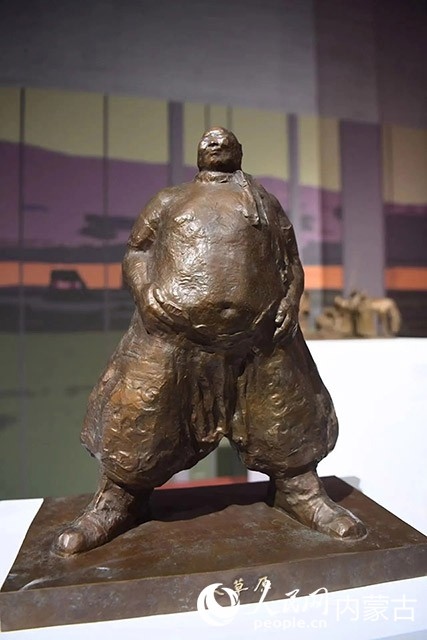 吳為山作品《大草原》。人民網(wǎng)記者富麗娟攝