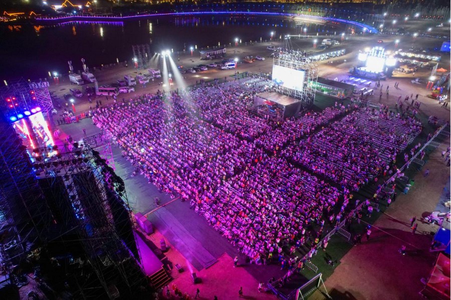 “如七而遇 相思烏?！边@場(chǎng)七夕主題音樂(lè)會(huì)甜出圈137.png