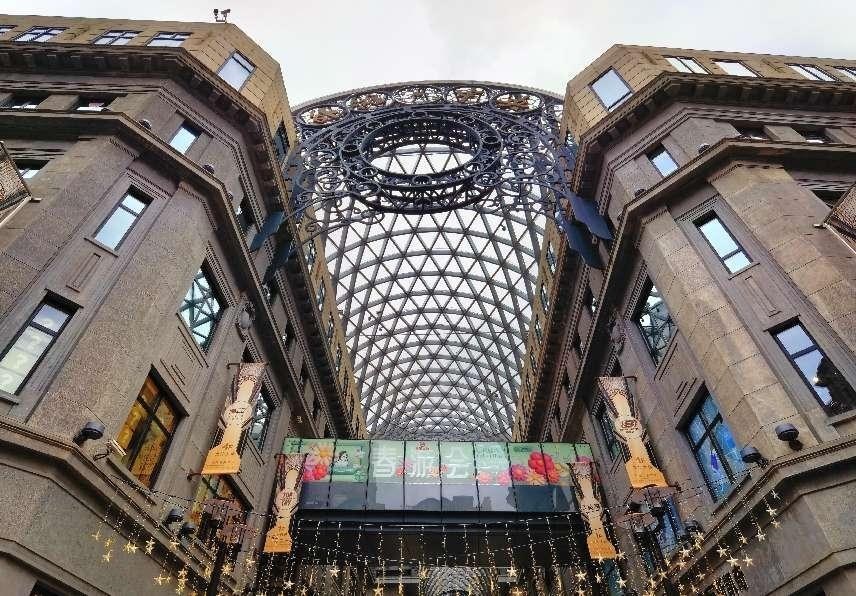 外灘中央廣場內(nèi)景。人民網(wǎng)記者 楊文全攝