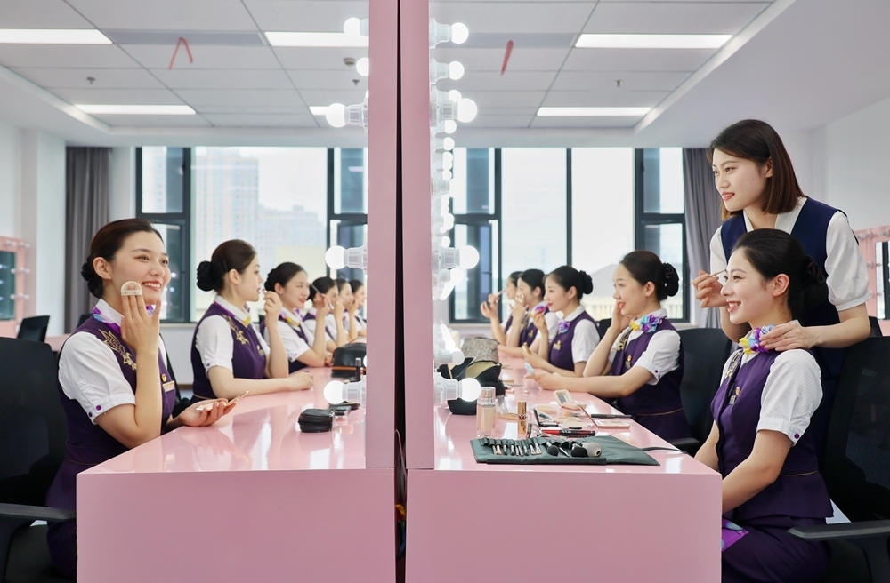 形象妝容塑造。