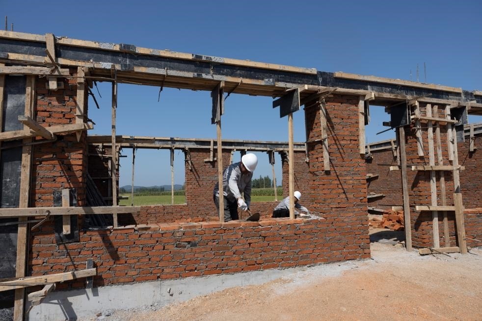 近日拍攝的黑龍江省尚志市老街基鄉(xiāng)龍王廟村。新華社記者 丁海濤 攝