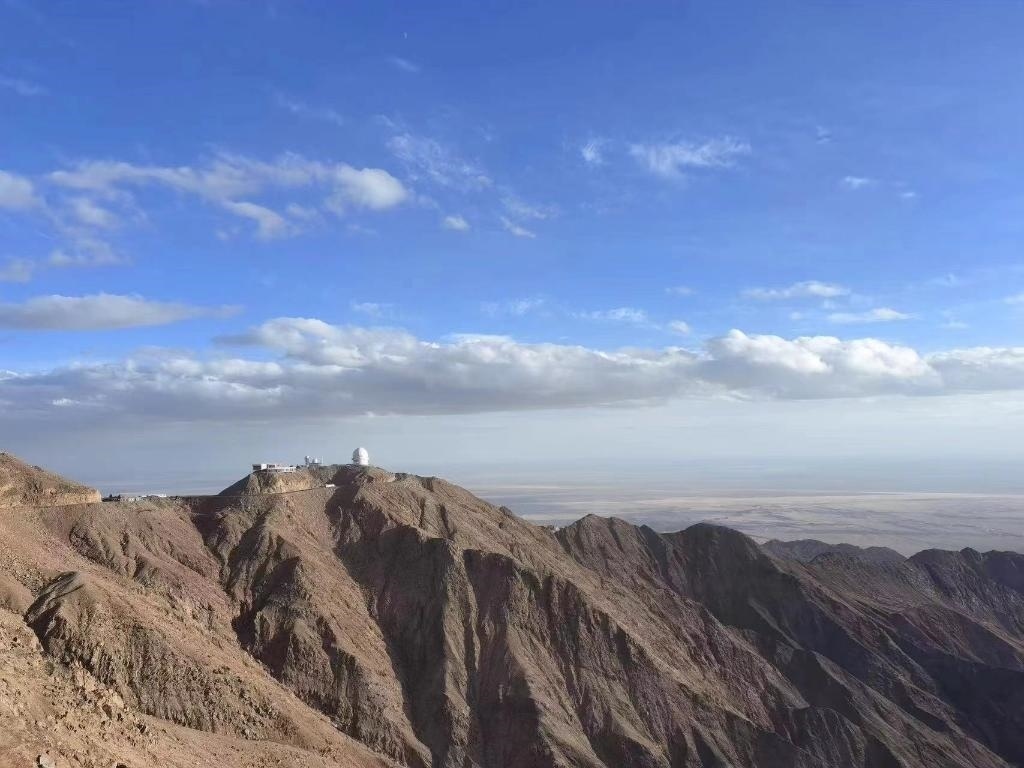 墨子巡天望遠(yuǎn)鏡遠(yuǎn)景圖。（中國(guó)科學(xué)技術(shù)大學(xué)供圖）