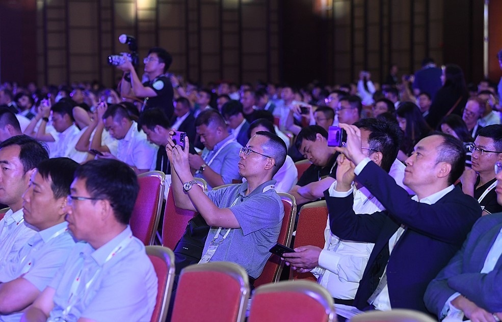 2023數(shù)字經(jīng)濟(jì)峰會(huì)·城市智能升級(jí)主題論壇現(xiàn)場(chǎng)。人民網(wǎng)記者 翁奇羽攝