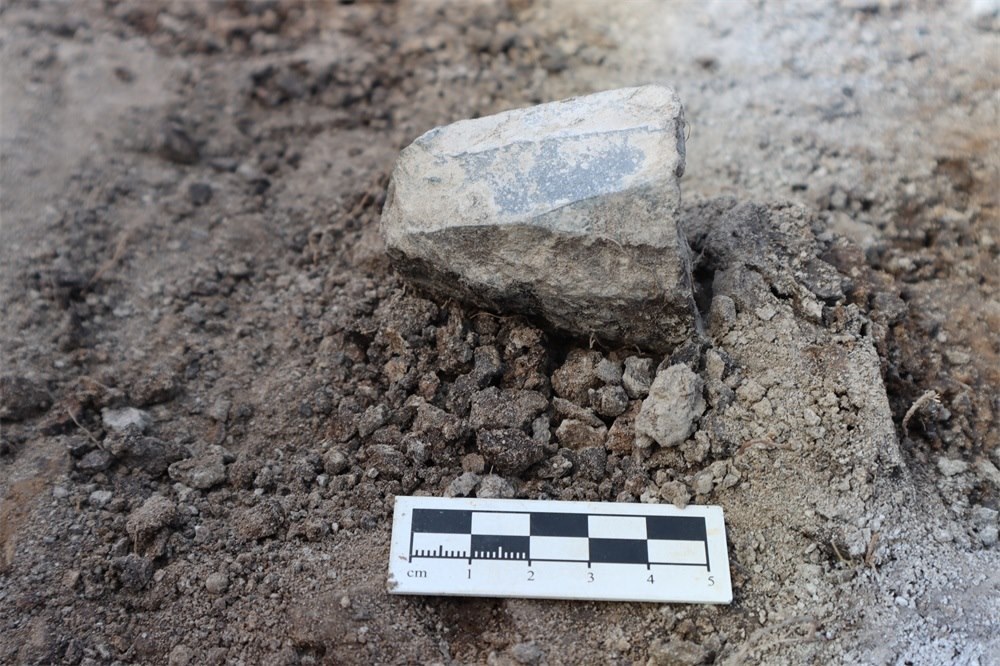 石葉石核出土場(chǎng)景。國(guó)家文物局供圖