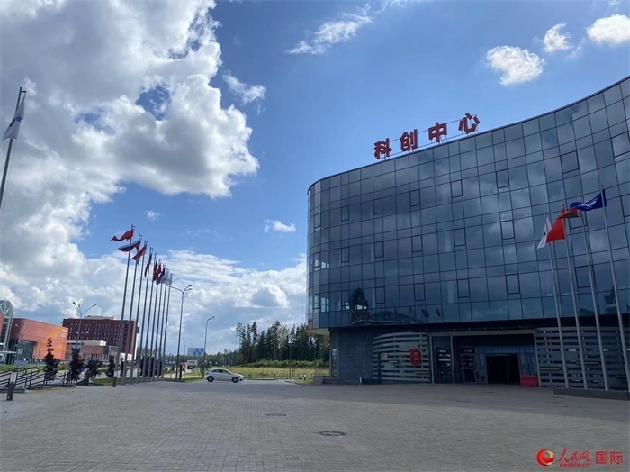 中白科技成果產(chǎn)業(yè)化創(chuàng)新中心大樓。人民網(wǎng)記者 王震攝