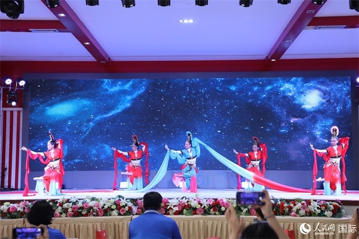 才藝表演環(huán)節(jié)。人民網(wǎng)記者 孫廣勇攝