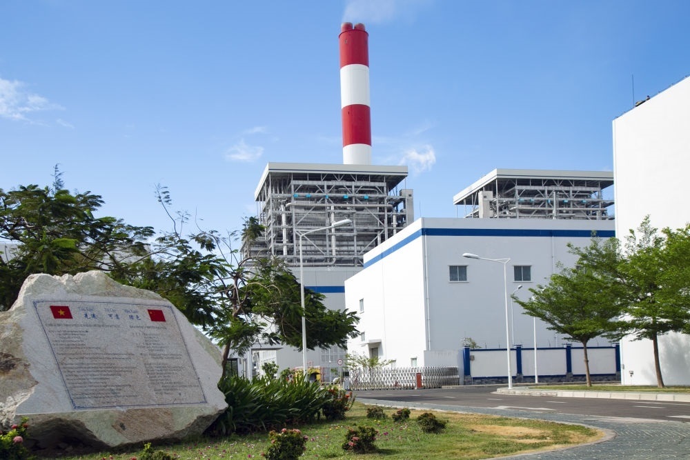 這是2021年3月24日在越南平順省拍攝的越南永新燃煤電廠一期BOT項(xiàng)目廠區(qū)。新華社發(fā)（南方電網(wǎng)越南永新公司供圖）