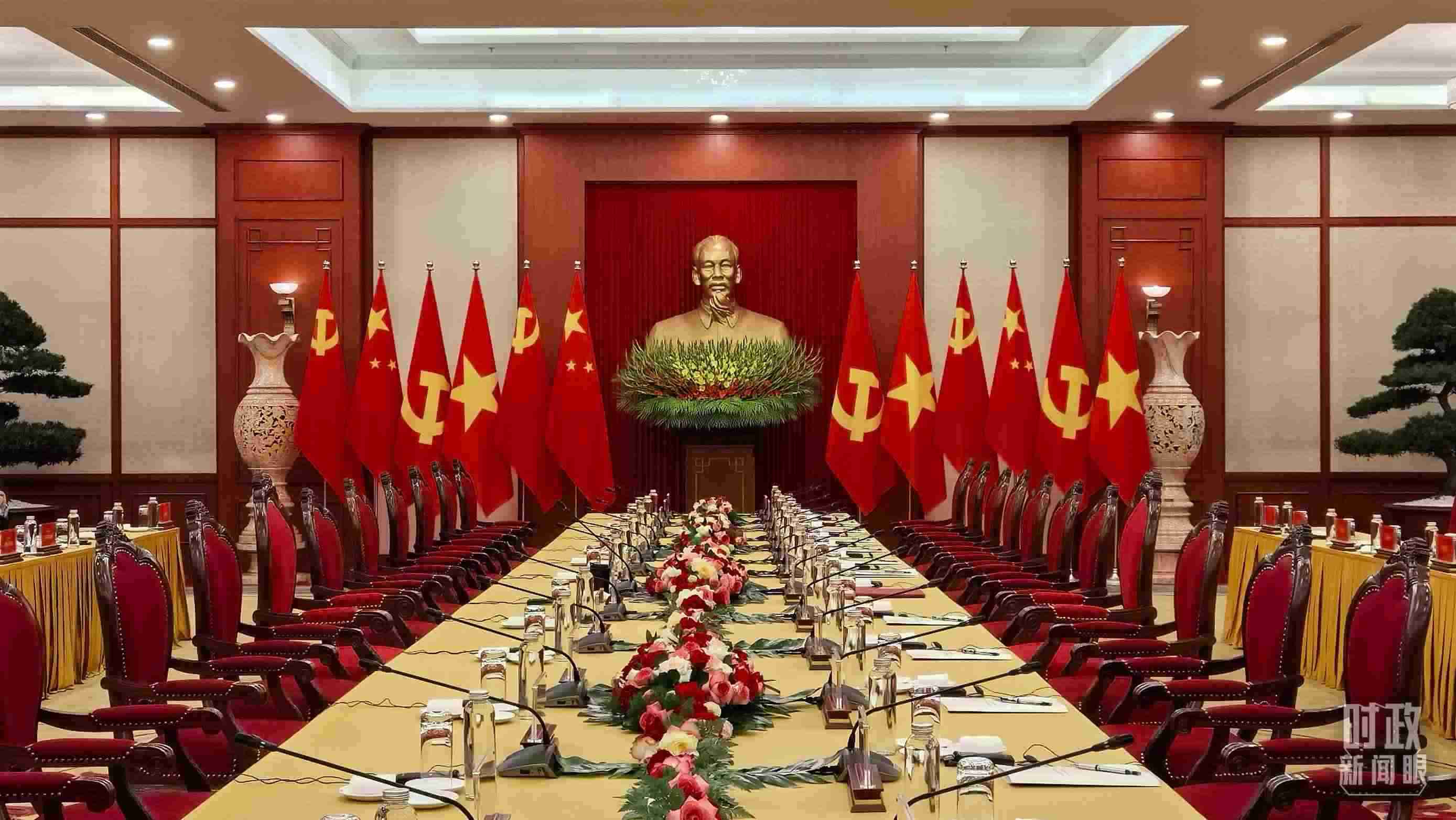 △當(dāng)?shù)貢r(shí)間12月12日下午，習(xí)近平在這里與阮富仲舉行會(huì)談，這是會(huì)談開始前的場(chǎng)景。（總臺(tái)央視記者邢彬拍攝）