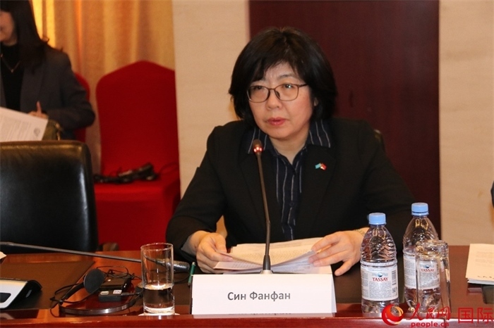 中國駐哈薩克斯坦大使館公使銜參贊邢芳芳致辭。人民網(wǎng)記者 李強(qiáng)攝