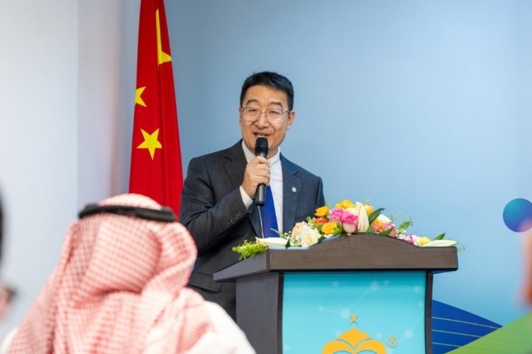 沙特智慧宮語言公司董事長馬永亮致辭。主辦方供圖