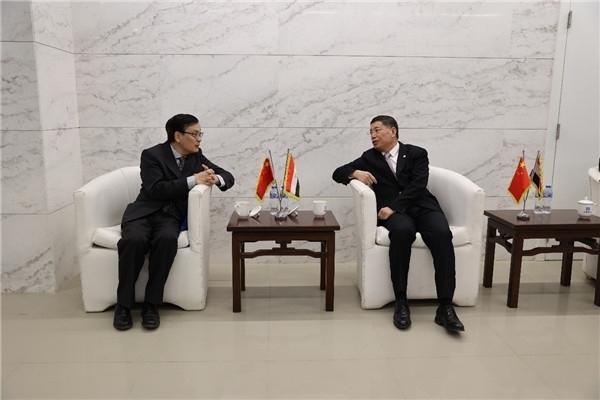 李永明同埃及趙劉慶公參會(huì)談交流。主辦方供圖