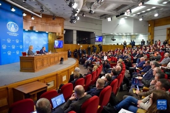 1月18日，在俄羅斯首都莫斯科，俄羅斯外長(zhǎng)拉夫羅夫回答記者提問。新華社發(fā)（亞歷山大攝）