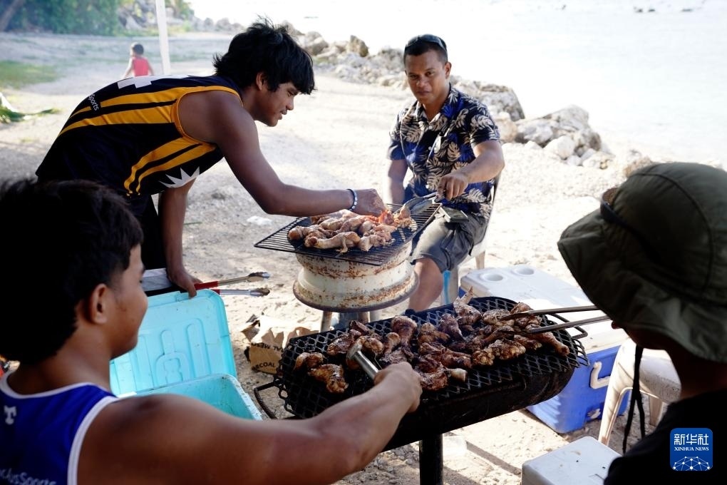 1月20日，當?shù)厝嗽阼敽＿厽?。新華社記者 王申 攝