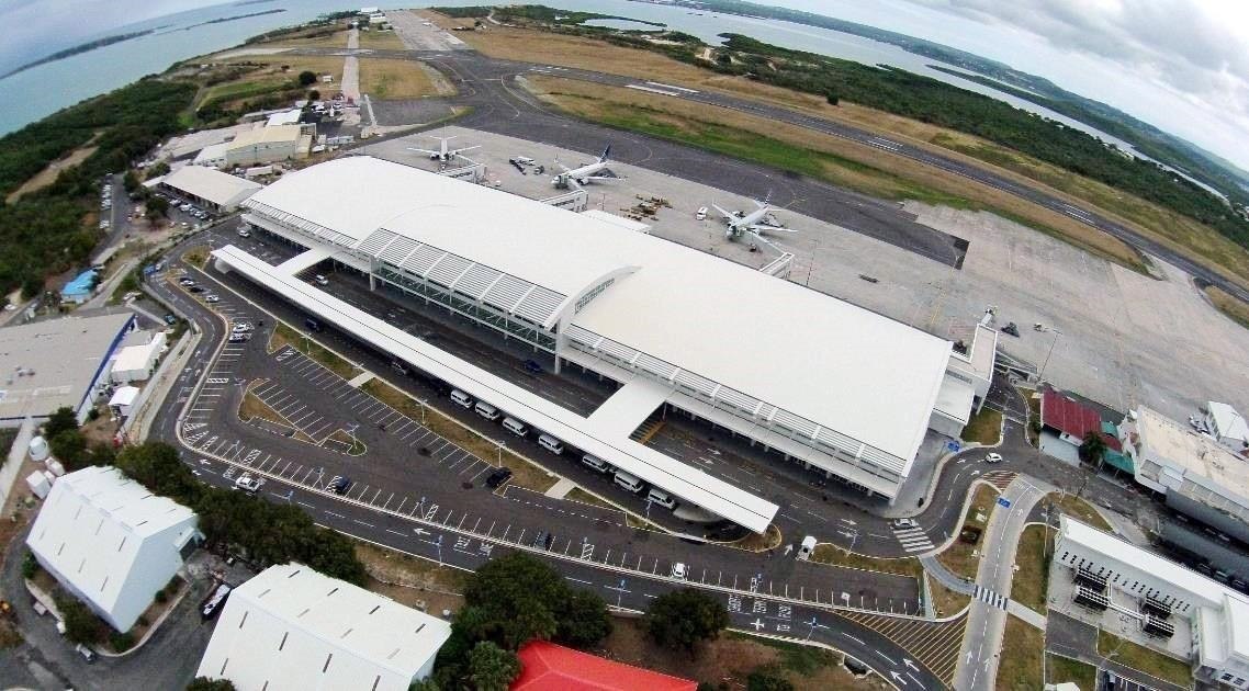 安巴維爾伯德國際機場新航站樓全景