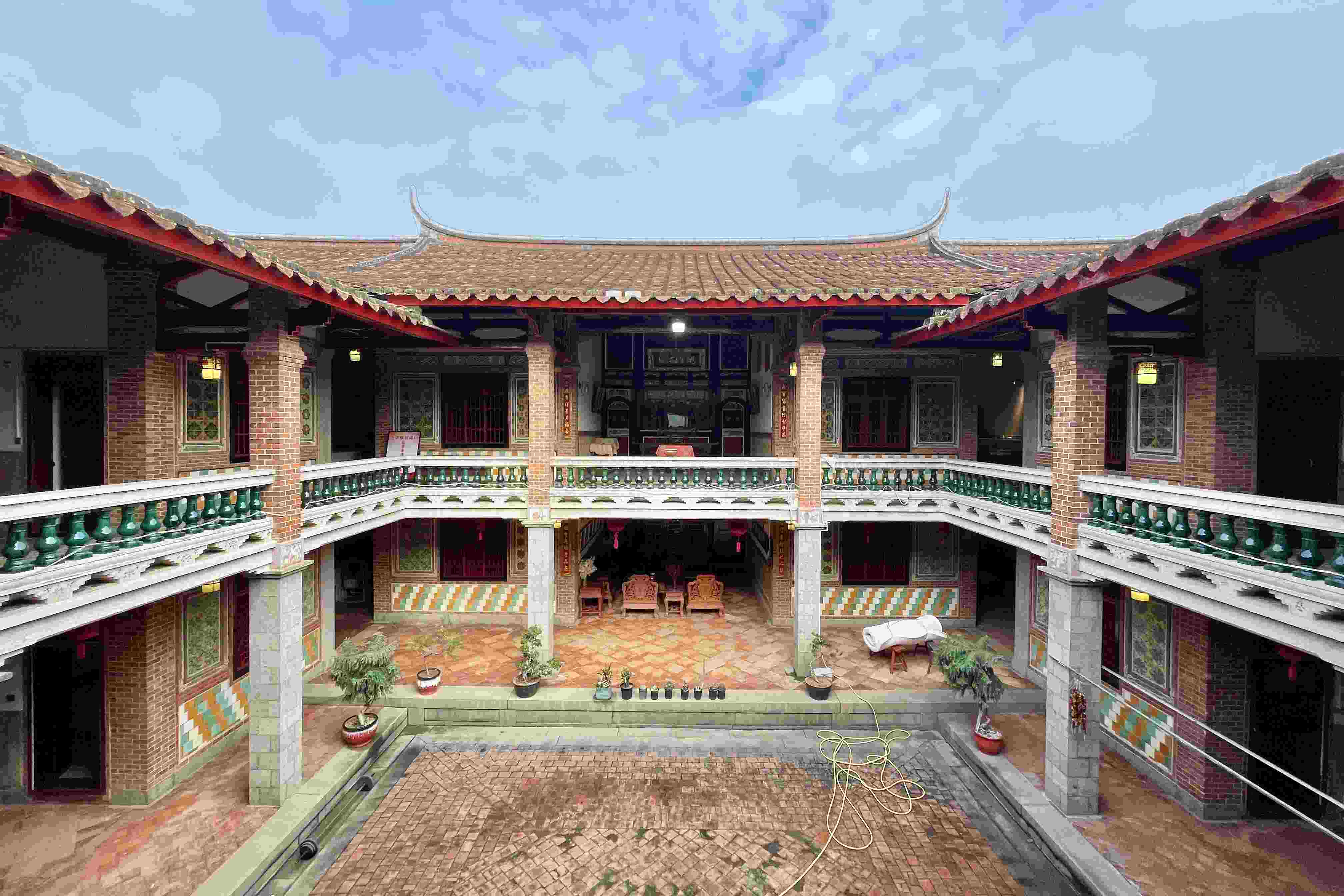 遠(yuǎn)峰厝。林瑤 攝