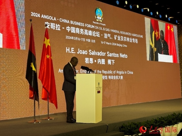 安哥拉駐華大使若昂·內(nèi)圖。人民網(wǎng)記者 張榮攝