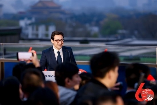 4月1日，法國(guó)外長(zhǎng)塞茹爾內(nèi)出席第18屆“中法文化之春”藝術(shù)節(jié)開(kāi)幕式。圖片來(lái)源：法國(guó)駐華大使館