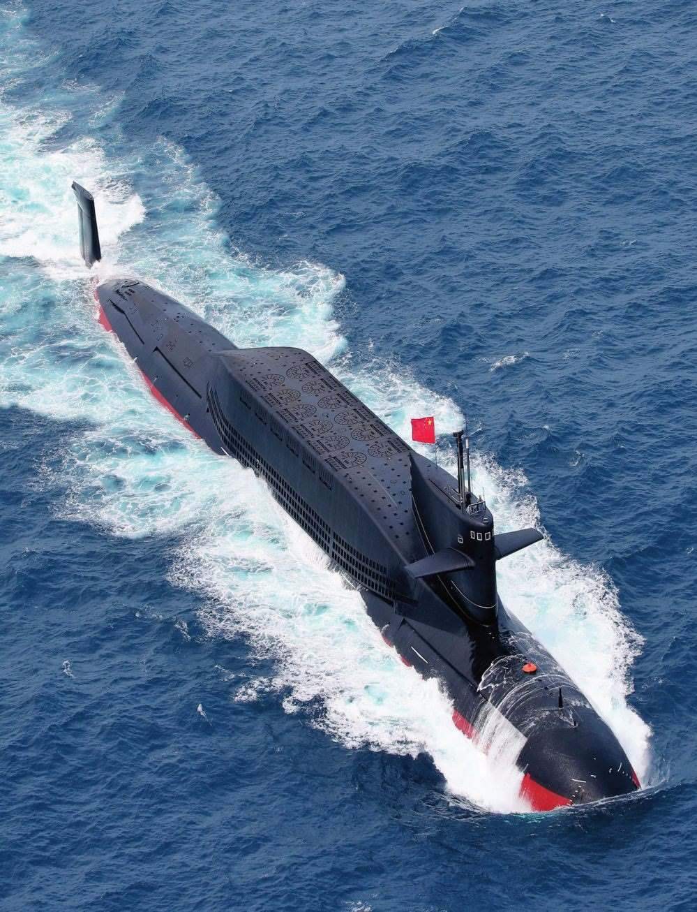 某潛艇執(zhí)行實戰(zhàn)化訓練歸來（2018年3月攝）。周啟青攝