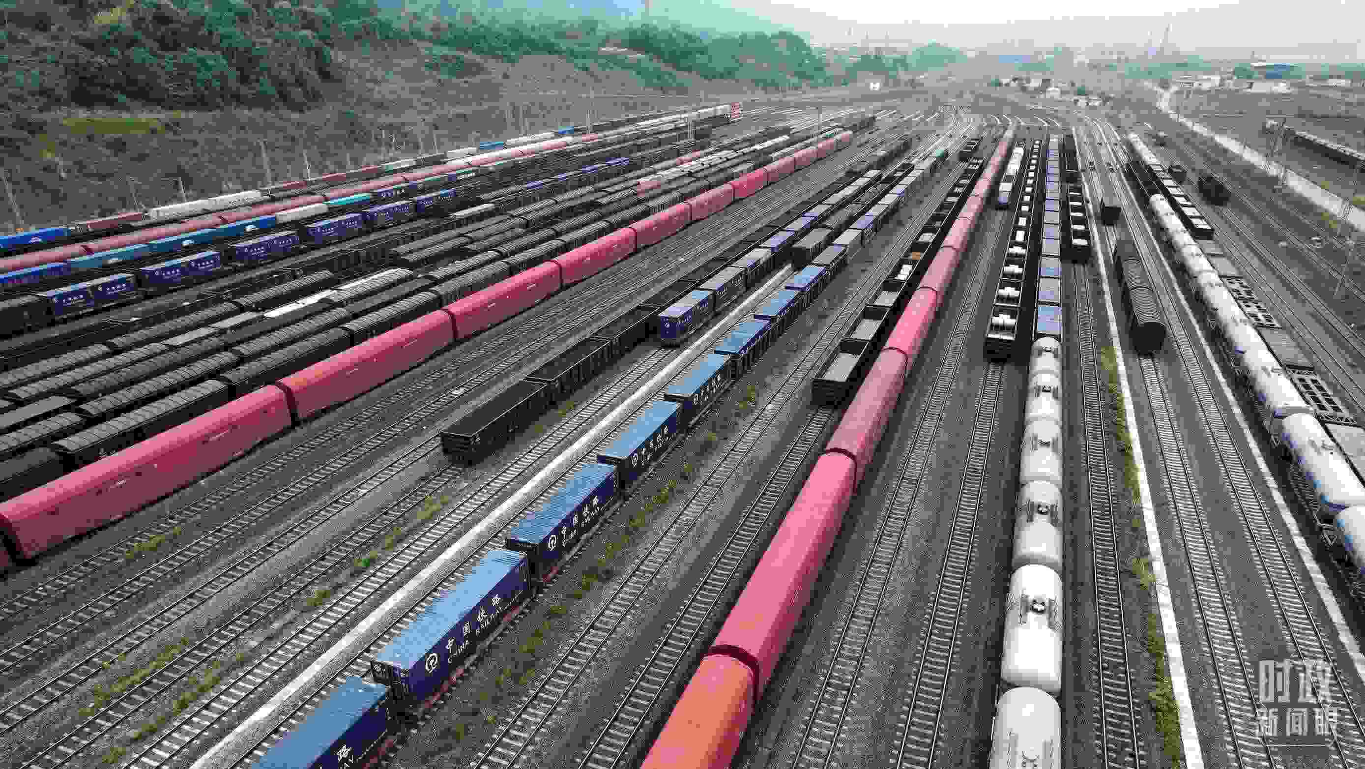 △重慶國際物流樞紐園區(qū)。（總臺央視記者范凱拍攝）