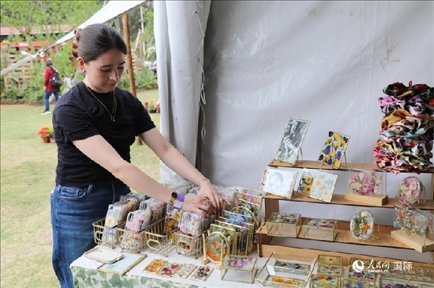 坎波·馬特活動(dòng)現(xiàn)場(chǎng)。埃內(nèi)斯托·多明戈斯攝