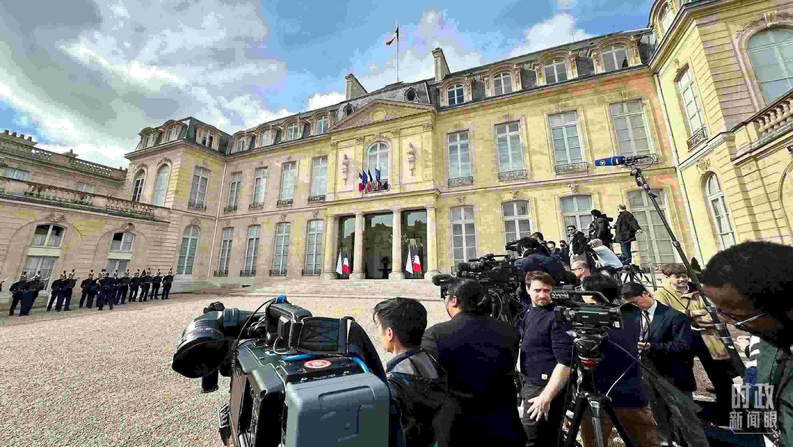 △愛麗舍宮。（總臺(tái)央視記者關(guān)舟拍攝）