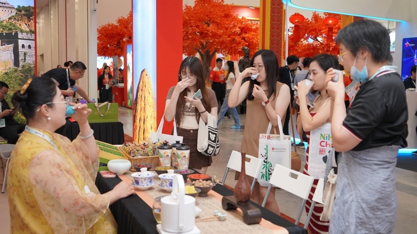 寧夏非遺八寶茶互動展示。 吉隆坡中國文化中心供圖