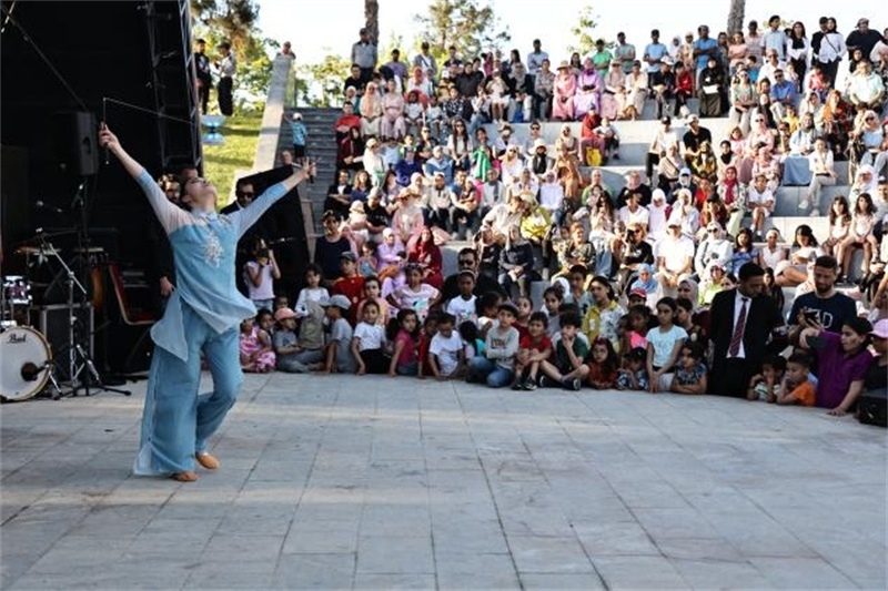 茶文化主題演出場(chǎng)景。拉巴特中國(guó)文化中心供圖