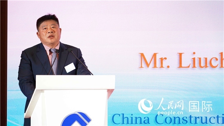 中國(guó)建設(shè)銀行國(guó)際部副總經(jīng)理岳留昌發(fā)言。 人民網(wǎng) 張茜 攝