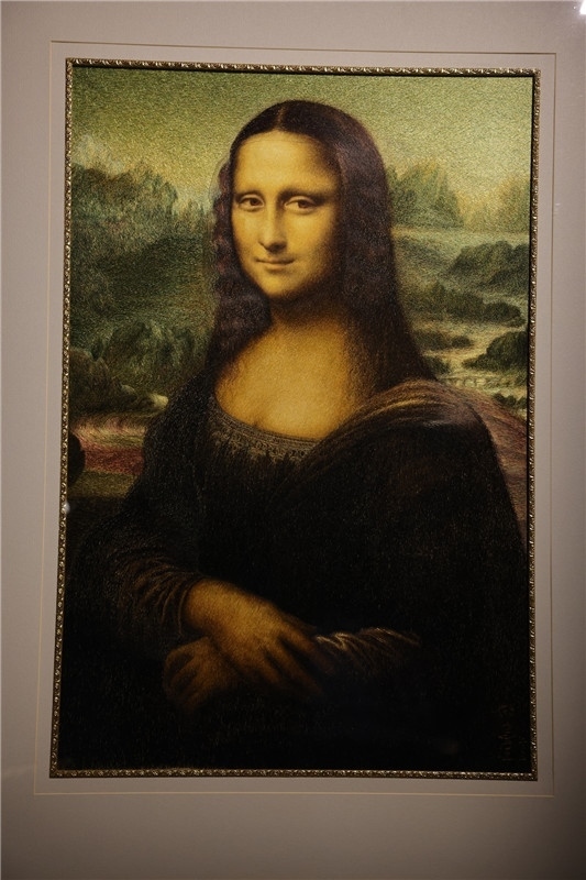 圖4：“土”展區(qū) 蘇繡《蒙娜麗莎》（圖片：陽(yáng)光媒體集團(tuán)）