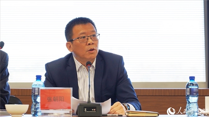 張朝陽代會長做協(xié)會上半年工作匯報(bào)。人民網(wǎng) 劉暢攝