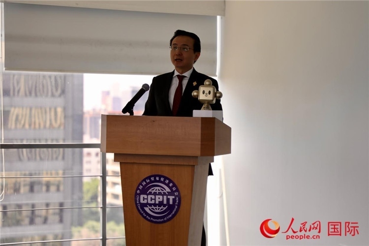 中國駐墨西哥大使張潤發(fā)表講話。人民網(wǎng) 埃內(nèi)斯托·多明戈斯攝