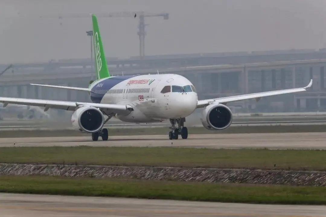 從一扇“門”、一座“城”、兩張“網(wǎng)”，看浦東新區(qū)改革常新