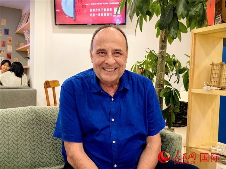 巴西坎皮納斯州立大學文學院資深教授弗朗西斯科·福特·哈德曼接受人民網專訪。人民網記者 符園園攝