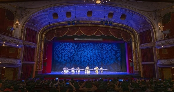 2024匈牙利青少年國際音樂會節(jié)目《戰(zhàn)臺風》表演舞臺現(xiàn)場。兒促會藝教委供圖