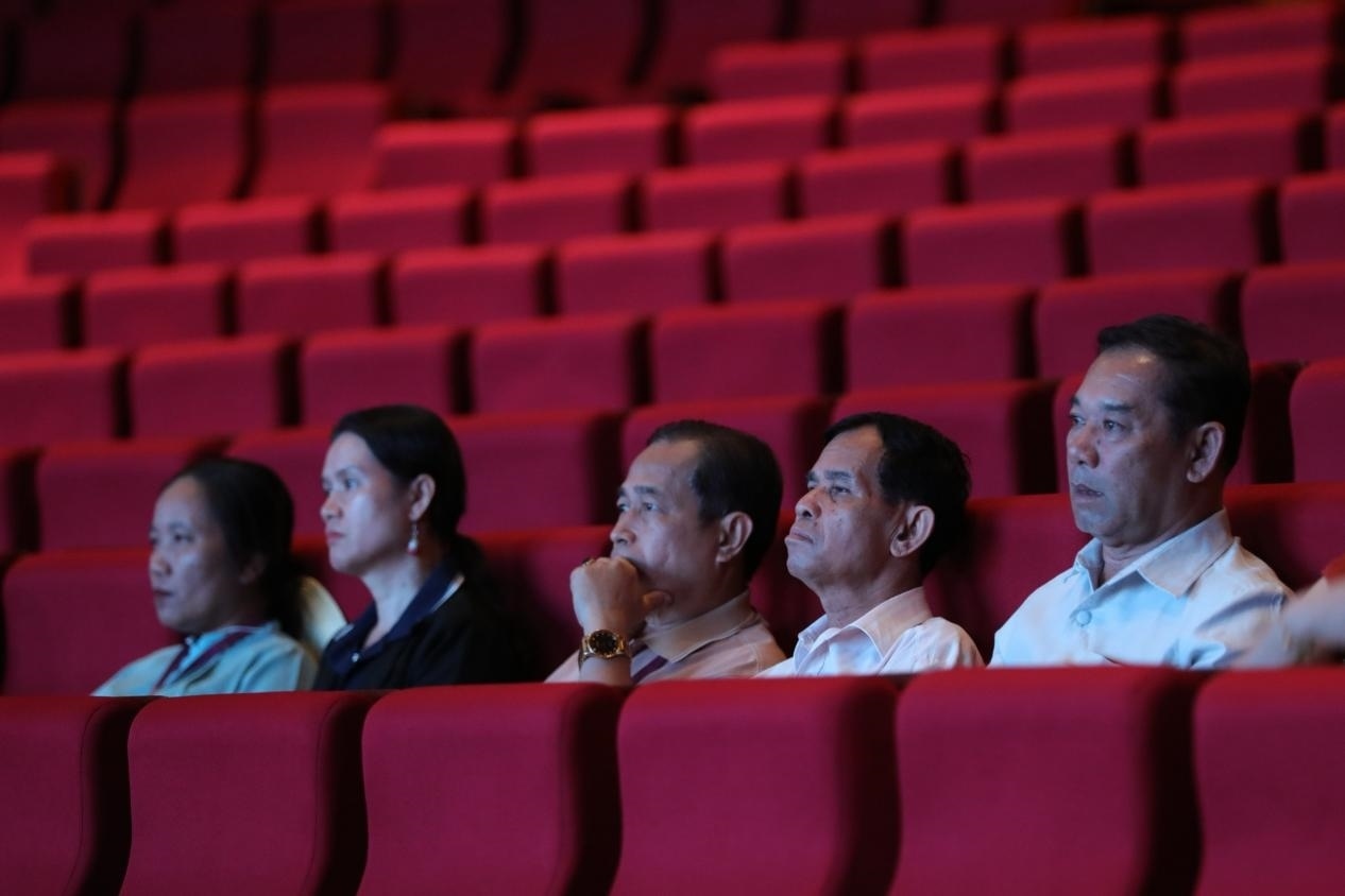 亞洲媒體考察團(tuán)在觀眾席就座?！吨袊?jīng)濟(jì)周刊》記者 肖翊攝