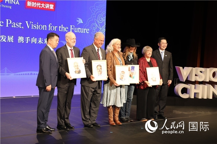 1、當(dāng)天的演講嘉賓講述了中美友好故事。 人民網(wǎng)記者 李志偉攝