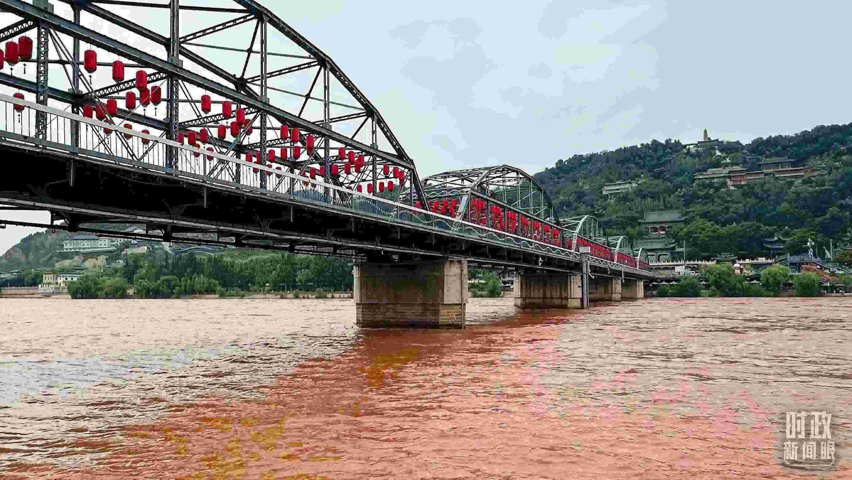 △黃河蘭州中山橋段。（總臺央視記者范一鳴拍攝）