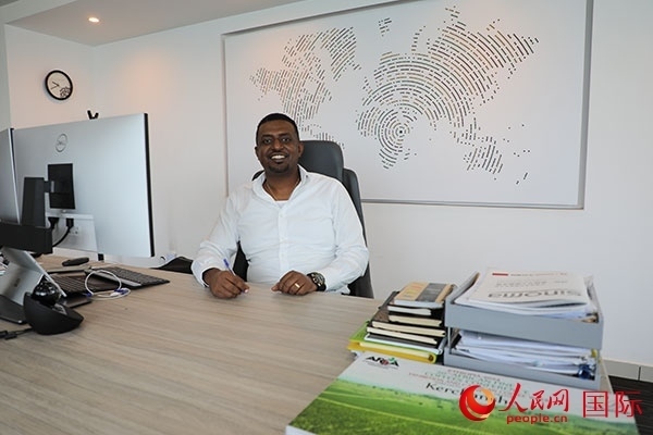 圖為Kerchanshe公司執(zhí)行總裁伊思拉爾·德格。人民網(wǎng)記者 沈小曉攝