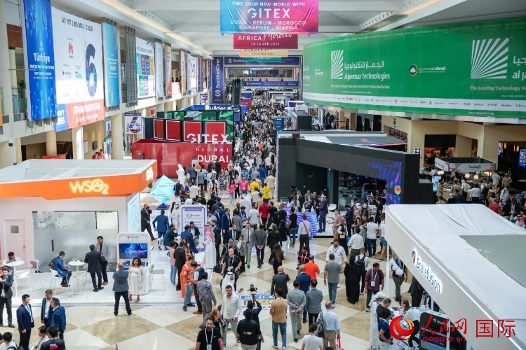 迪拜世界貿(mào)易中心場(chǎng)館內(nèi)一角。人民網(wǎng) 塔里克·易卜拉欣攝