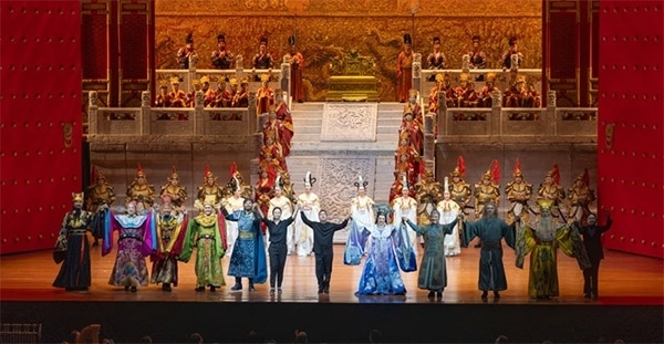 《圖蘭朵》演出劇照。何倫攝