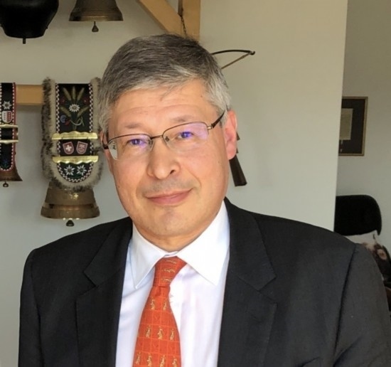 瑞士日內(nèi)瓦伯爾尼大區(qū)經(jīng)濟(jì)發(fā)展署前署長(zhǎng)、經(jīng)濟(jì)學(xué)家 菲利普·莫尼耶