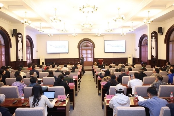 “杰出少年示范數(shù)學(xué)班”開班儀式現(xiàn)場。校方供圖