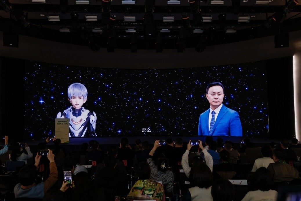 中國工程院院士、湖南師范大學(xué)校長劉仲華與人民網(wǎng)數(shù)字人白澤線上對話