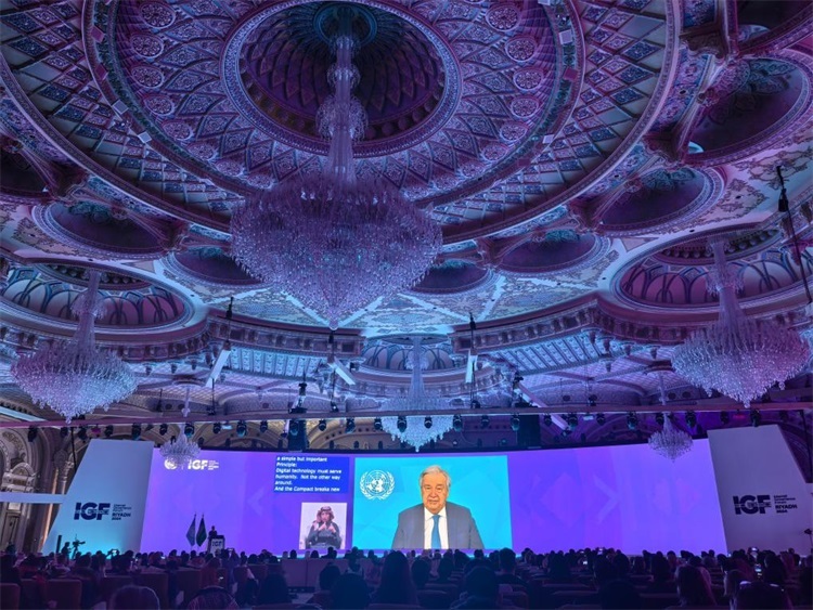 圖為第19屆聯(lián)合國互聯(lián)網(wǎng)治理論壇（IGF）“推動科技企業(yè)履行兒童網(wǎng)絡保護責任”開放論壇活動現(xiàn)場。中國傳媒大學供圖。