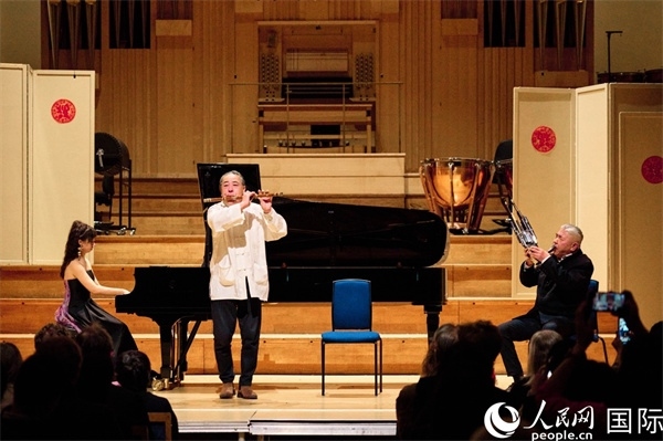 旅英音樂家聯(lián)袂演奏《枉凝眉》。楊浩鵬攝