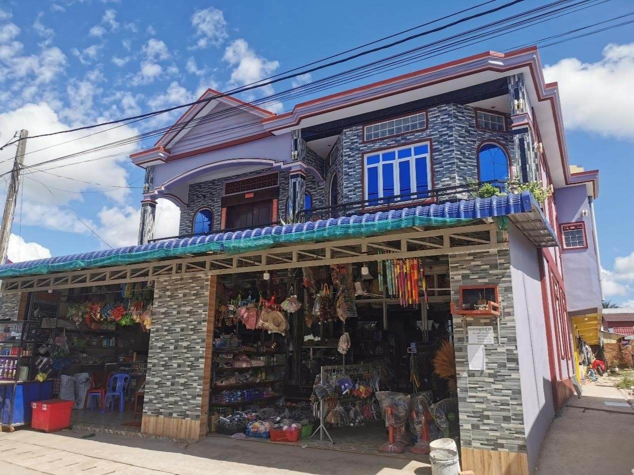 毗鄰西港特區(qū)的商店。西港特區(qū)供圖