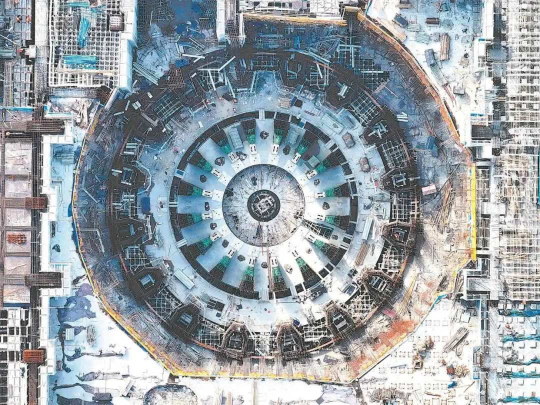 △中國(guó)科學(xué)院合肥物質(zhì)科學(xué)研究院等離子體所，緊湊型聚變能實(shí)驗(yàn)裝置（BEST）項(xiàng)目正加緊施工。